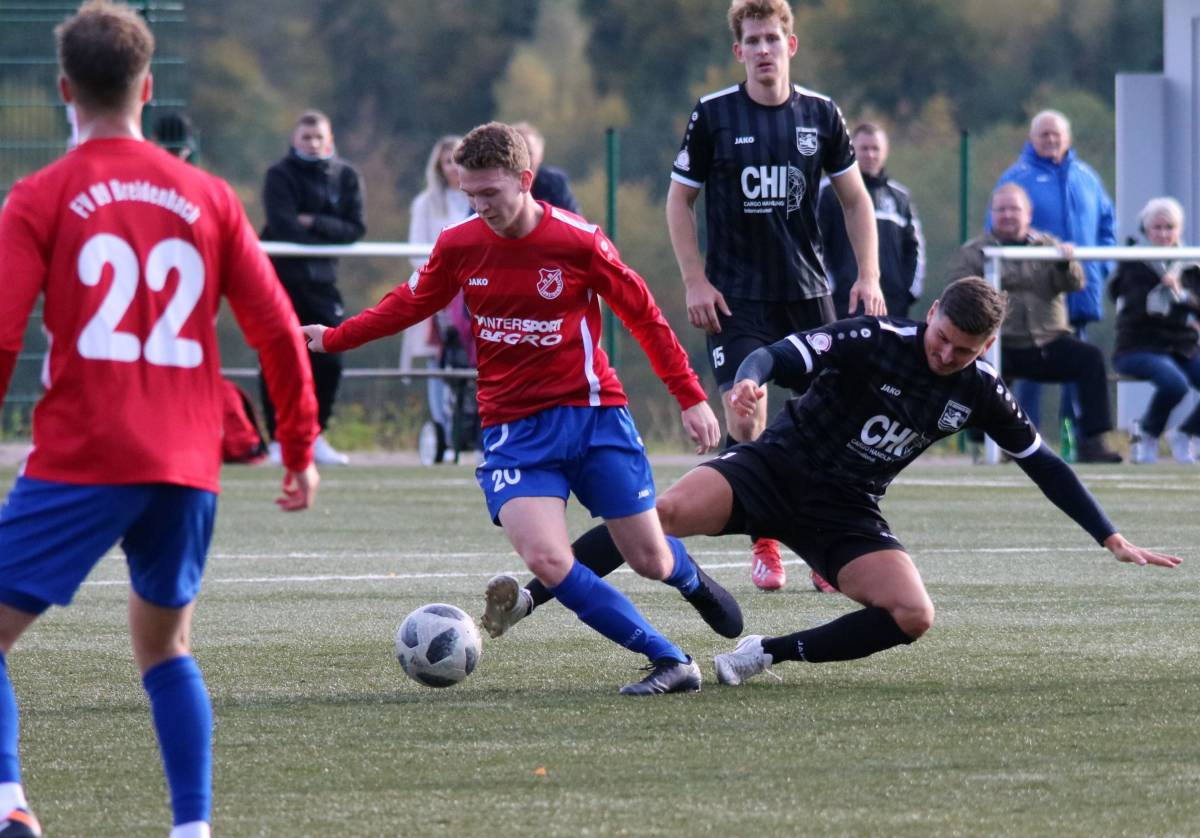 FV 09 - FV Biebrich 02   5:2 (3:1) ... FV 09-Team verdient sich den Sieg - FV 09 Breidenbach